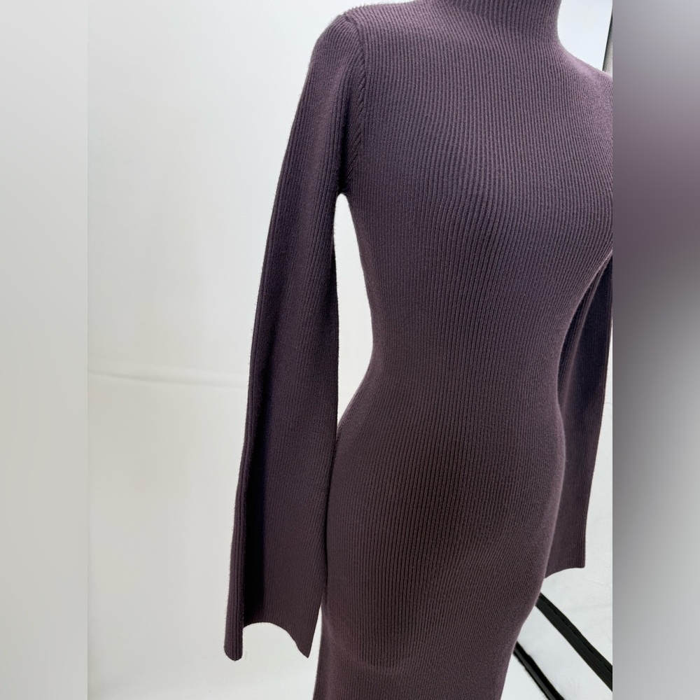 Crescent ASTOR LONG BELL SLEEVE MIDI Fitted SWEATER DRESS - PLUM Size M - Picture 9 of 16